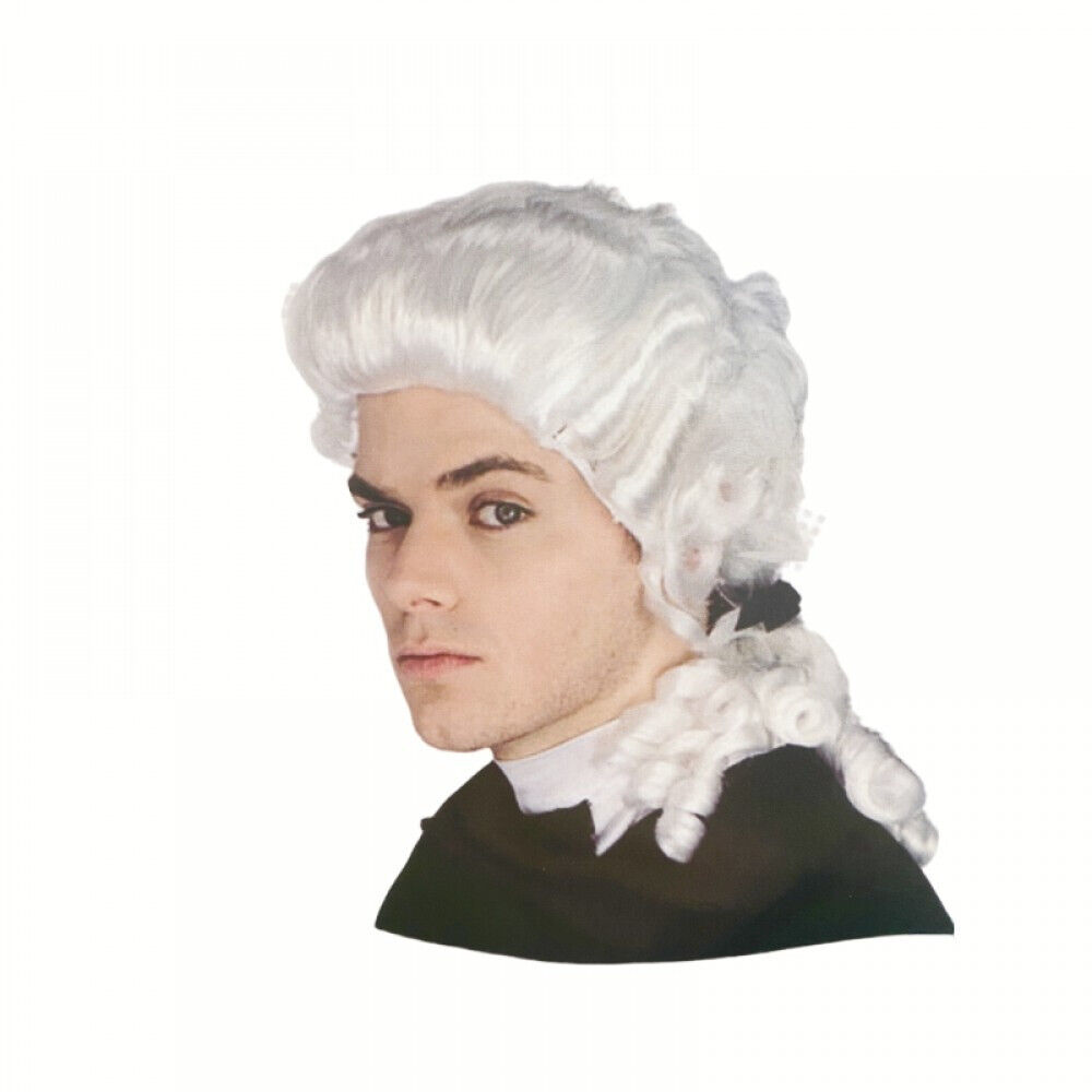 why do english lawyers wear wigs